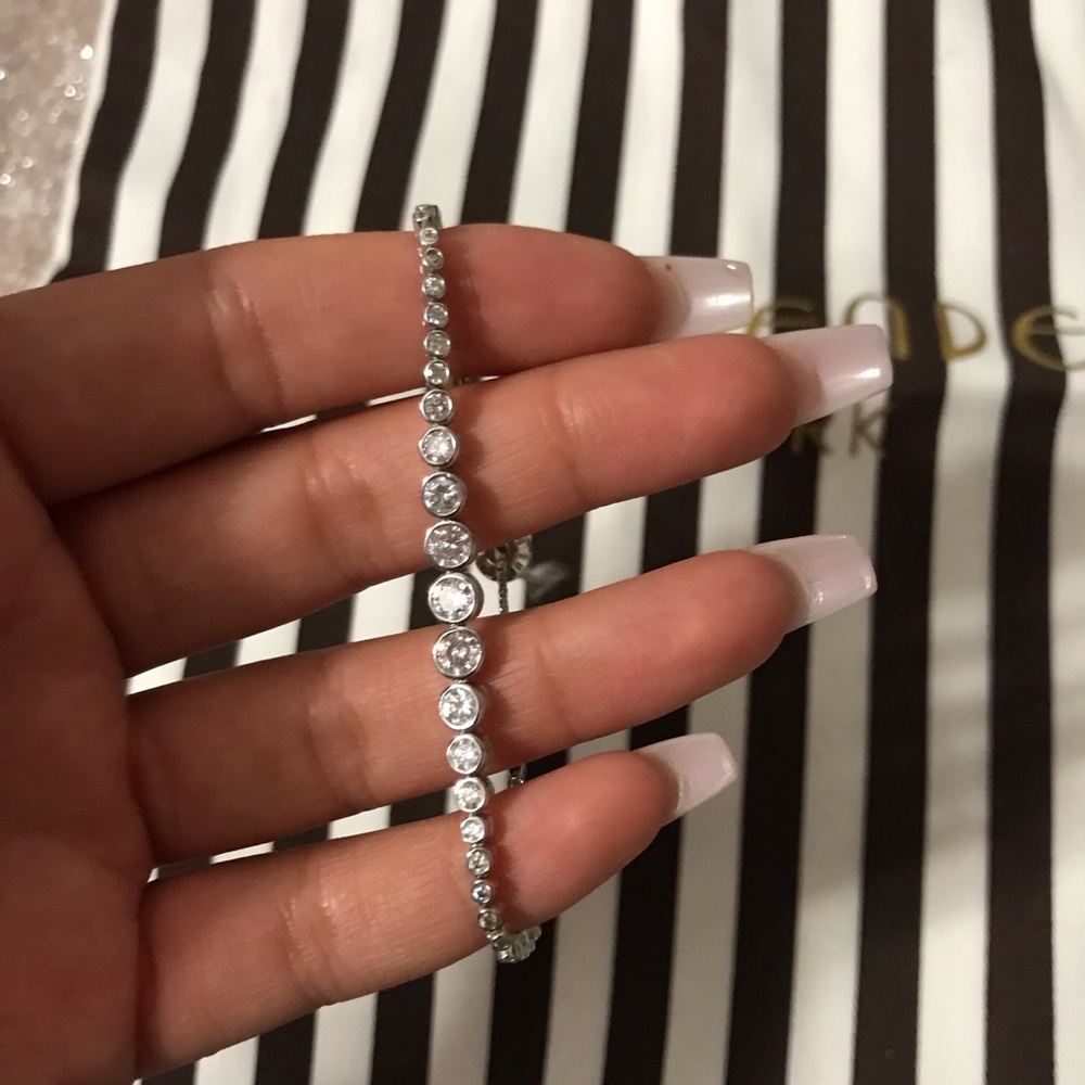 Henri bendel bracelet